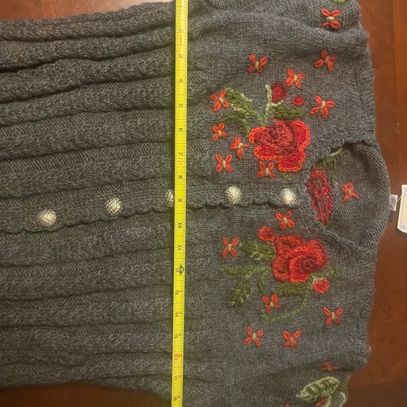 Lost Horizon Women Sweater Button Up 100% Wool Handmade Rare To Find fair trade - Picture 14 of 15